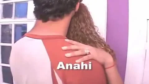 Anahi Belle Peau fella Passe Un Bon moment Avec Deux Gars