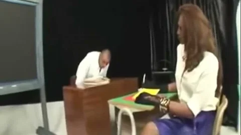 lady-man bangls her teachers butt On A Table