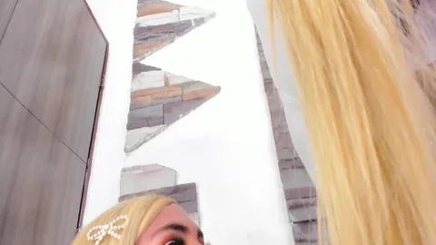 lesbians shemales engulfing she 10-Pounder On Live Show cam