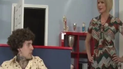 Mia Zia Trans Ha Un Grosso Cazzo