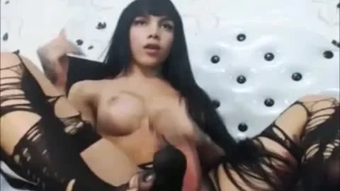 Sara Cums 4