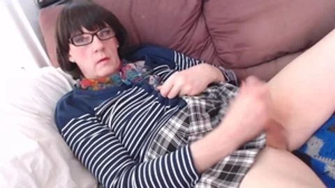 Geeky cheeky Homely girl