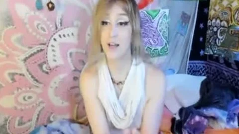 Xaevynne 1shemale webcam