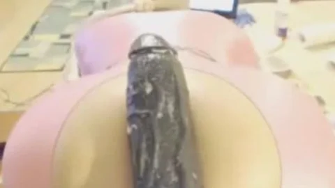tranny Does unfathomable anal fake penis Play