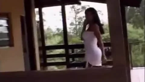 Yasmine nailing guy