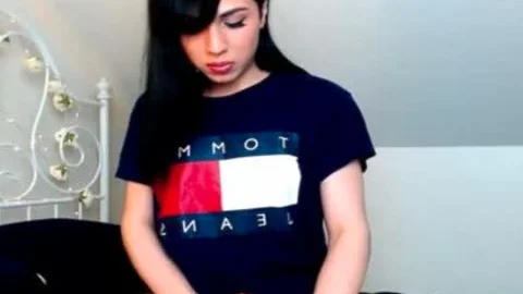 gal tgirl Plays hairy 10-Pounder