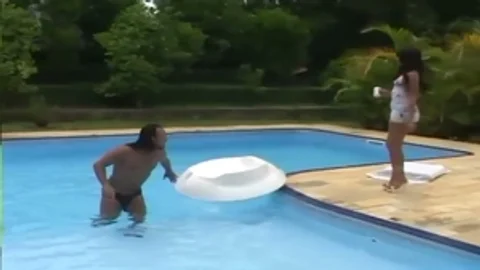 Layla Amorim And Matheus Axell fuck By The Pool