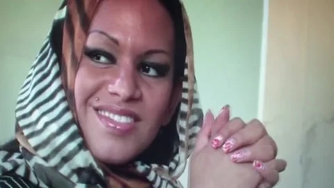 Vittoria Risi Italian Pornostar large love muffins pokes A Beauty large dark ladyboy 10-Pounder In A Church