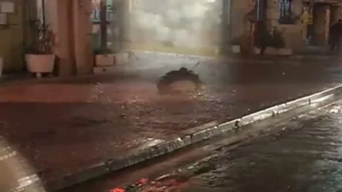 this babemale plowing In bathroomtub