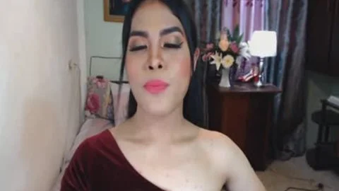 asian Beauty ladyboy sleazy 10-Pounder handjob