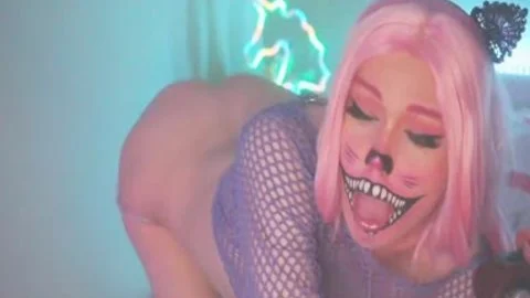 'shemale Scare Face Make-up Masturbation'