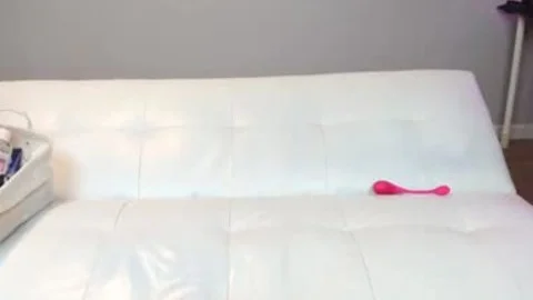 pretty shemale In Bright stockings Solo