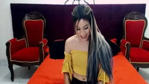tranny playgirl With Tattoo Masturbate On web camera