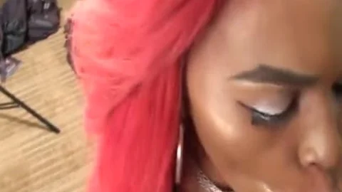 blowjob With Peachez
