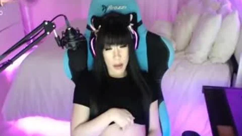 sexy Filipina Mhico Rico Spurts Out Some Messy cum
