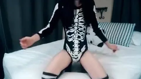 Goth Cums In Her Own Face