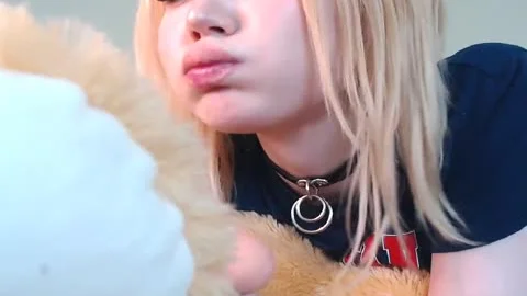 DeepThroat teen tranny whore