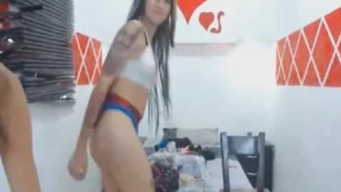 juicy tranny Twerking Her moist big arse