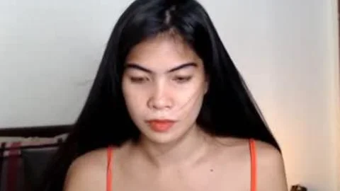 yummy shemale Pinay babe Masturbating On cam