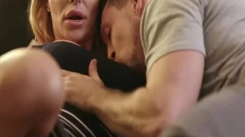 Hunk guy Mounts 10-Pounder In Stepmom Ts Marissa Minx throat