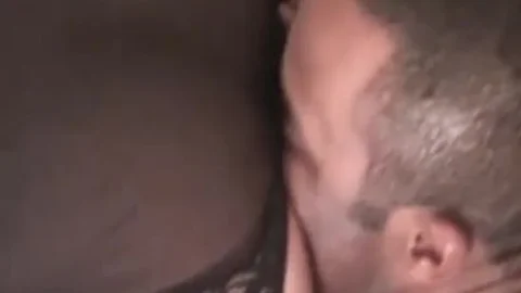 bulky ladyboy bangs à lad