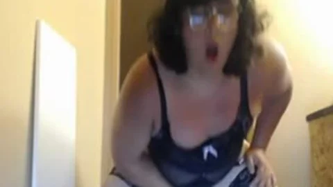 plump Crossdresser S love button dripping sperm