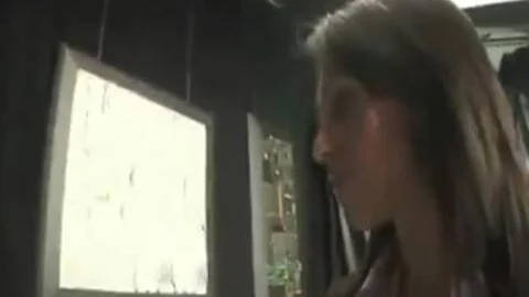 Luana Varella bonks Jack