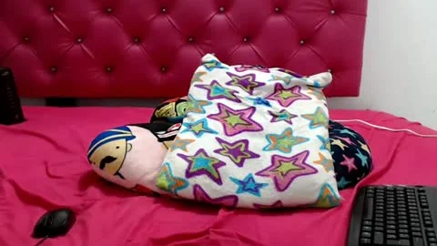 Sofiacardenas Jackoff bed Pop