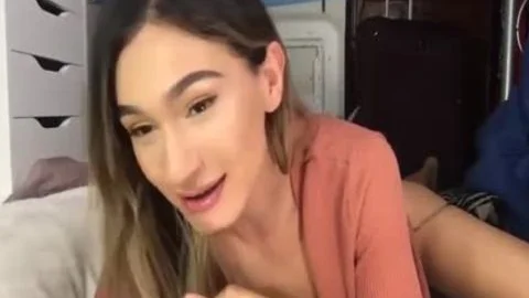 anal Shaking Ts Jerks Off