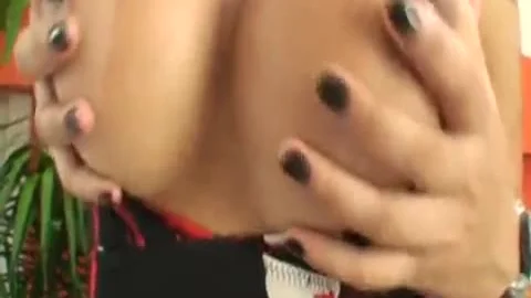 This Butty TS chick Looks Like A Pornstar