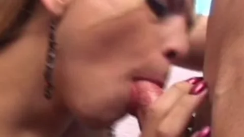 lady-man Juliana Araujo