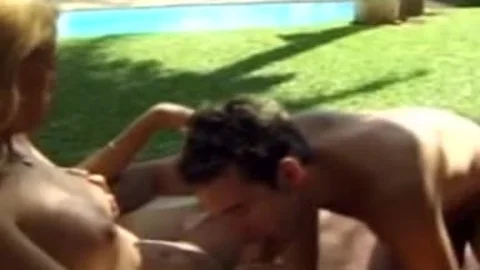 Paloma team-boned By Anthony