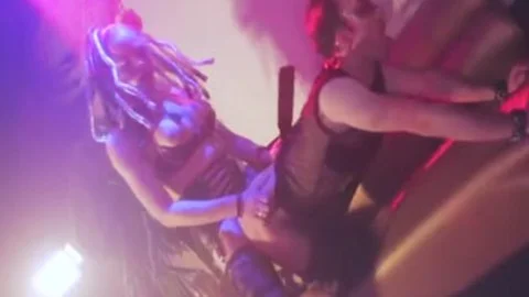 Dominating tranny pounds