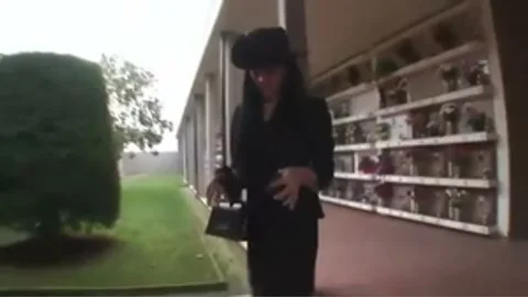 Luscious brunette tranny sucking & boning