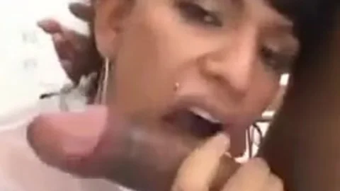 tranny In A 3some