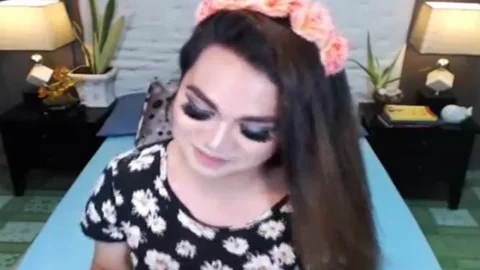 pretty lady-man babe Mastubating