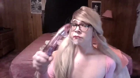 Sissy Daphne Fisting And Facefucking toys