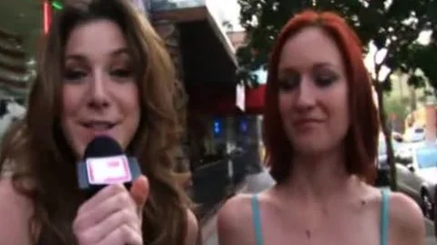 Kelly Divine, Kyra Steele Y Kayla Page En Her First lesbian Sex