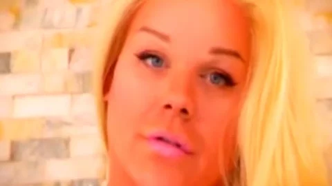 Holly pleasant  Photo discharge - XHamster.com