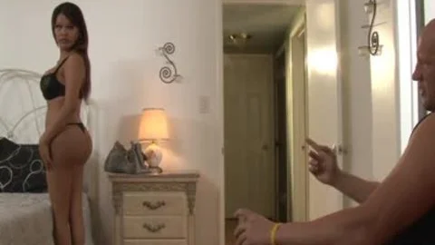 Carmen Moore can't Keep Getting It That deep