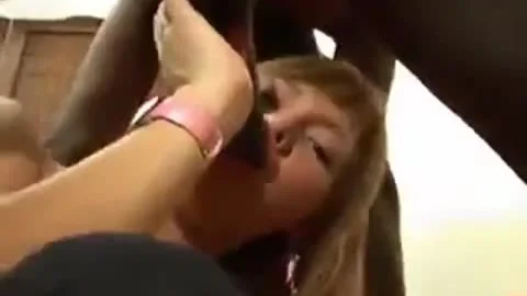 gorgeous t-girl Anita likes XXL dark knob