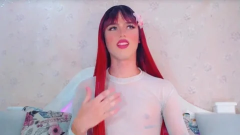 Red Hair sheboy Gracefully Faps Her cock