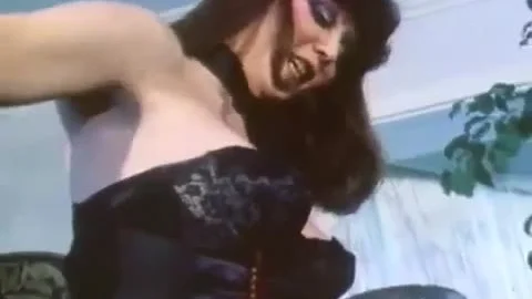 Ama Castigando Duro A Su Criada