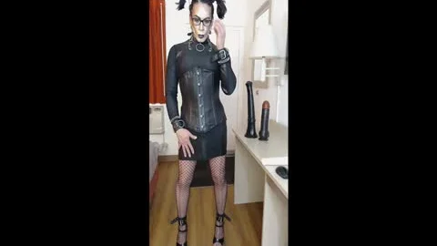 Rubber Sissy villein