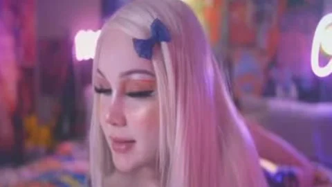 blond 18YO TS anal vibrator slamming