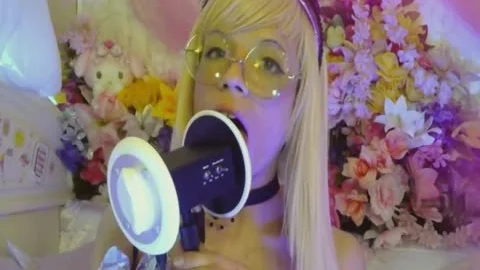 ASMR Binaural Ear Relaxation! Sissy XxHayleeMariexx
