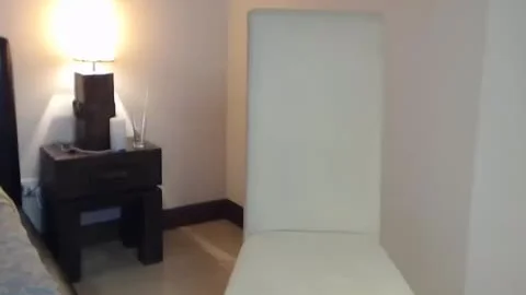 she is An oriental Ladyboy Doing Her Thing On The web camera