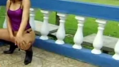 Alexia Freire receives Outdoor Jerking