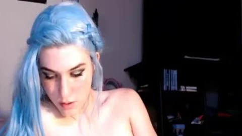 Beauty Jacks Off In Front Of The Camera