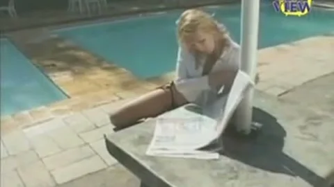 pbuttionate Frigging For Petite Tgal At The Pool